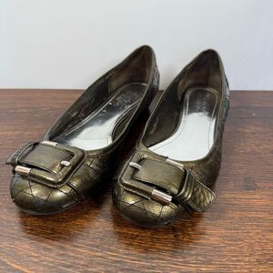 Franco Sorto Women’s green gold metallic flat L Chord size 9.5